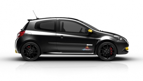 clio-r-s-2_red-bull-racing-rb7-_5
