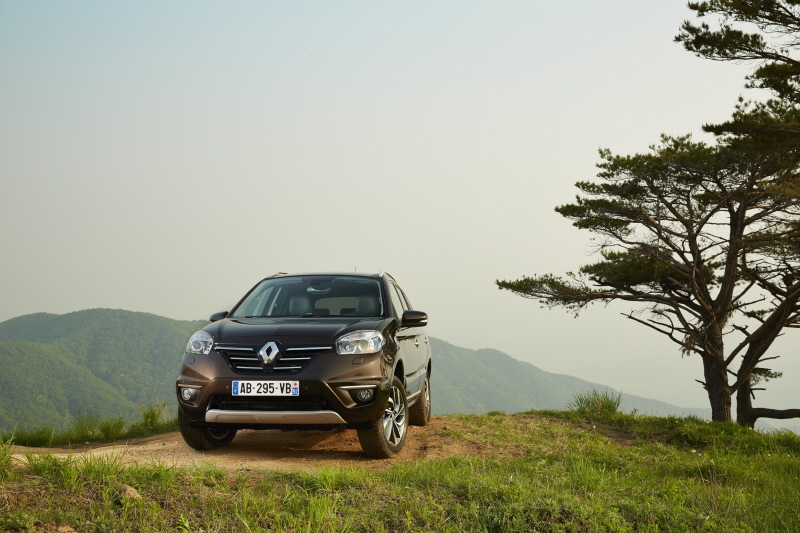 Renault: Nowy Koleos Pokazany Na Salonie | Newsauto.pl - Motoryzacja | Salony | Testy | Auta | Oceny