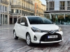 large_2014_yaris_hybrid_high_33