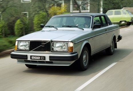 volvo_262_c-7