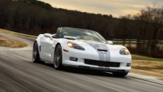 Chevrolet zaprezentował model Corvette 427 Convertible Collector Edition 2013 – najszybszy i […]