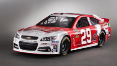 Chevrolet zaprezentował nowy samochód wyścigowy – model SS NASCAR 2013. Tylnonapędowy sedan, […]