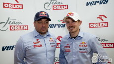 Krzysztof Hołowczyc i Andreas Schulz (Mini All4 Racing) zajmują drugie miejsce po […]