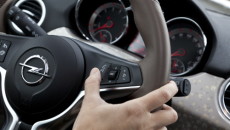 Opel ADAM z systemem multimedialnym IntelliLink jest obecnie dostępny z pełną integracją […]