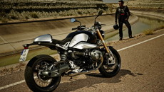 BMW R nineT, który stworzono dla uczczenia 90-lecia produkcji motocykli przez BMW, […]