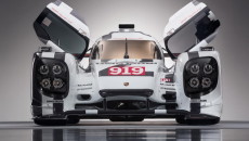 Wraz z Porsche na targach motoryzacyjnych Geneva International Motor Show 2014 w […]