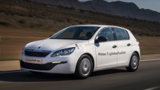 W gamie Peugeot 308, nagrodzonego w Europie tytułem „Samochodu Roku 2014”, debiutuje […]