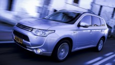 Sześć miesięcy po debiucie rynkowym w Holandii, model Outlander PHEV opracowany przez […]