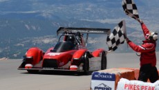 W tegorocznej edycji wyścigu Pikes Peak International Hill Climb, który odbył się […]