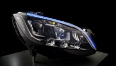 Mercedes-Benz zaprezentował nowe reflektory przyszłości. Złożone z 24 diod LED moduły świateł […]