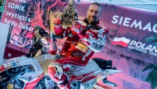 Dopiero trzy dni po przylocie do Polski zwycięzca Rajdu Dakar 2015 Rafał […]