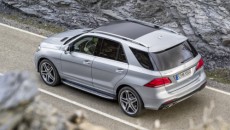 Mercedes-Benz gruntownie modernizuje swojego SUV-a. GLE – następca ML-a, wyróżnia się bardziej […]