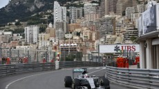 Lewis Hamilton w Mercedesie wywalczył pole position do jutrzejszego wyścigu Formuły 1 […]
