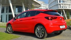 Nowy Opel Astra będzie miał swoją światową premierę podczas nadchodzącego Międzynarodowego Salonu […]