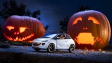 Opel ADAM zadarł z dyniami. W Halloween chciały go zjeść, ale model […]