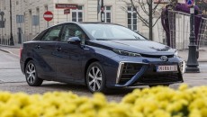 Toyota Mirai przyjechała do Warszawy. Samochód wyposażony we własną małą elektrownię, który […]