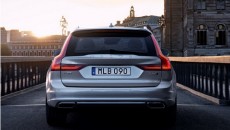 Volvo V90 zostało oficjalnie pokazane w Sztokholmie. Stylowe i praktyczne kombi jest […]