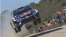 Hayden Paddon i John Kennard (Hyundai i20 WRC) są liderami po drugim […]