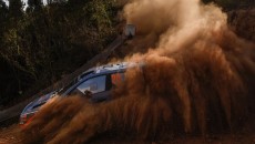 Thierry Neuville i Nicolas Gilsoul (Hyundai i20 WRC) prowadza po pierwszym etapie […]