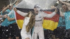 Nico Rosberg, kierowca zespołu Mercedesa, który w finałowym, kończącym tegoroczny sezon wyścigu […]