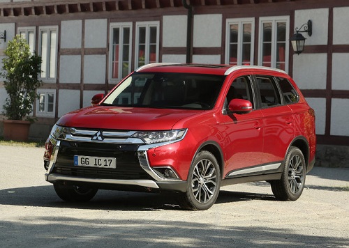 Mitsubishi: Outlander 2017 I Outlander Phev 2017 Juz W Salonach