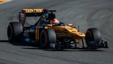 Robert Kubica znów wsiadł do bolidu Formuły 1 na torze w Walencji. […]