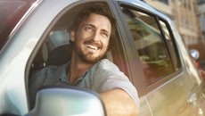 Choć kierowcy znają rozwiązania oświetleniowe stosowane obecnie w motoryzacji, jednak spora część […]