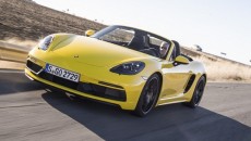 Goście salonu samochodowego Los Angeles Auto Show gromadzą się codziennie na stoisku […]