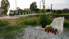13 lutego 2004 na przejeździe kolejowym w Rzezawie koło Bochni zginął 35-letni […]