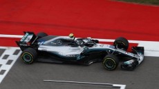 Kierowcy Mercedesa okazali sie najszybsi podczas kwalifikacji przed wyścigiem mistrzostw świata Formuły […]