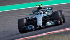 Lewis Hamilton z zespołu Mercedesa wygrał kwalifikacje do wyścigu mistrzostw świata Formuły […]