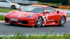 Przejażdżki szybkimi samochodami, adrenalina i wsparcie potrzebujących dzieci – oto, co tego […]
