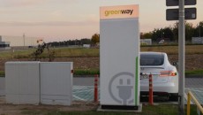 Nowe magazyny energii połączone ze stacjami ładowania o dużej mocy uruchamiane są […]
