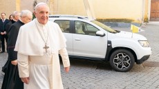 Grupa Renault przekazała Jego Świątobliwości Papieżowi Franciszkowi w darze Dacię Duster 4×4 […]