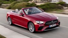 Jesienią tego roku w salonach Mercedes- Benz dostępne będą udoskonalone pod każdym […]