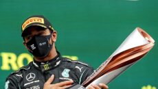 Wygrywając wyścig mistrzostw świata FIA Formuły 1 o Grand Prix Turcji, Lewis […]