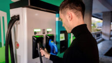Eurodeputowani przeciw szybkiemu rozwojowi elektromobilności i spadkowi cen elektryków – wybrali mało […]