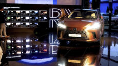 Lexus RX to najpopularniejszy model marki globalnie. Do tej pory na drogi […]
