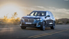 BMW prezentuje gruntownie odświeżone nowe edycje swoich udanych modeli typu SAV i […]
