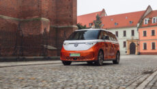 Volkswagen ID. Buzz jest kamieniem milowym marki Volkswagen Samochody Dostawcze w drodze […]