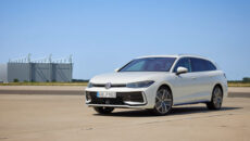 Volkswagen świętuje światową premierę nowej generacji Passata Varianta i prezentuje pierwsze zdjęcia […]