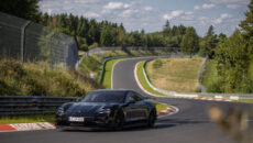 Przedseryjne Porsche Taycan okrążyło północną pętlę o 26 sekund szybciej od obecnej […]
