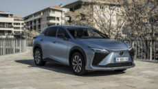 Lexus rozszerza gamę swojego pierwszego zbudowanego od podstaw samochodu elektrycznego o wersję […]