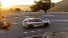 Nowy Volkswagen Tayron uzyskał znakomite wyniki w najnowszych testach Euro NCAP, otrzymując […]