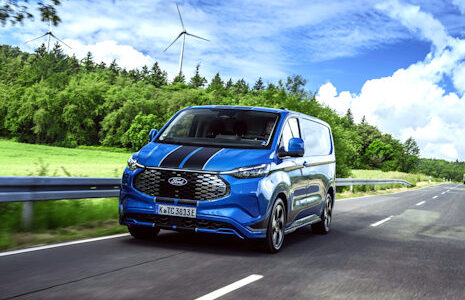 Ford E-Transit Custom jest drugim w pełni elektrycznym samochodem dostawczym Forda, który […]