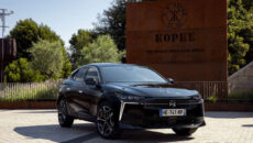 DS N°4 zbliża się do premiery. Nowy model łączy napęd elektryczny z […]