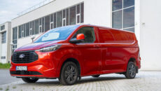 Ford Transit Custom Plug-in Hybrid (PHEV) jest obecnie tańszy niż porównywalny wariant […]